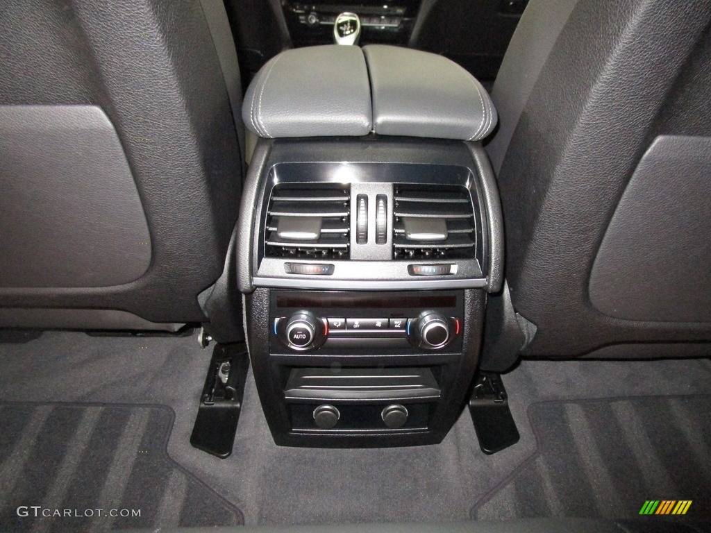 2019 X6 sDrive35i - Jet Black / Black photo #19