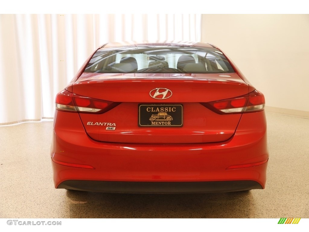 2018 Elantra SE - Scarlet Red / Gray photo #14