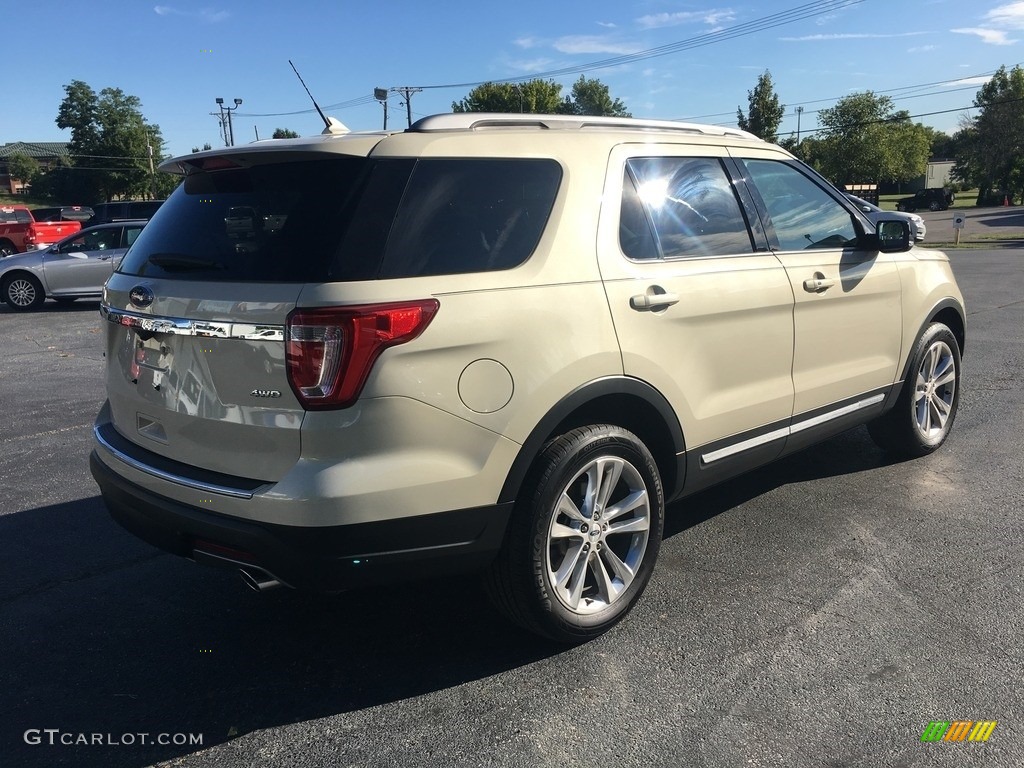 2018 Explorer XLT 4WD - Platinum Dune / Medium Stone photo #6