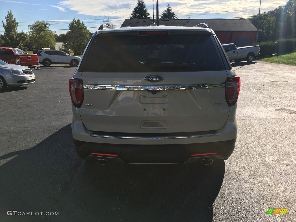 2018 Explorer XLT 4WD - Platinum Dune / Medium Stone photo #7