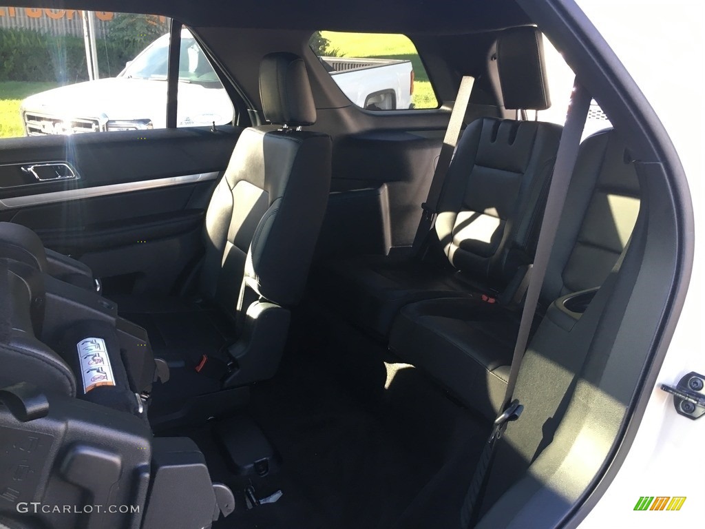 2018 Explorer XLT 4WD - Platinum Dune / Medium Stone photo #33