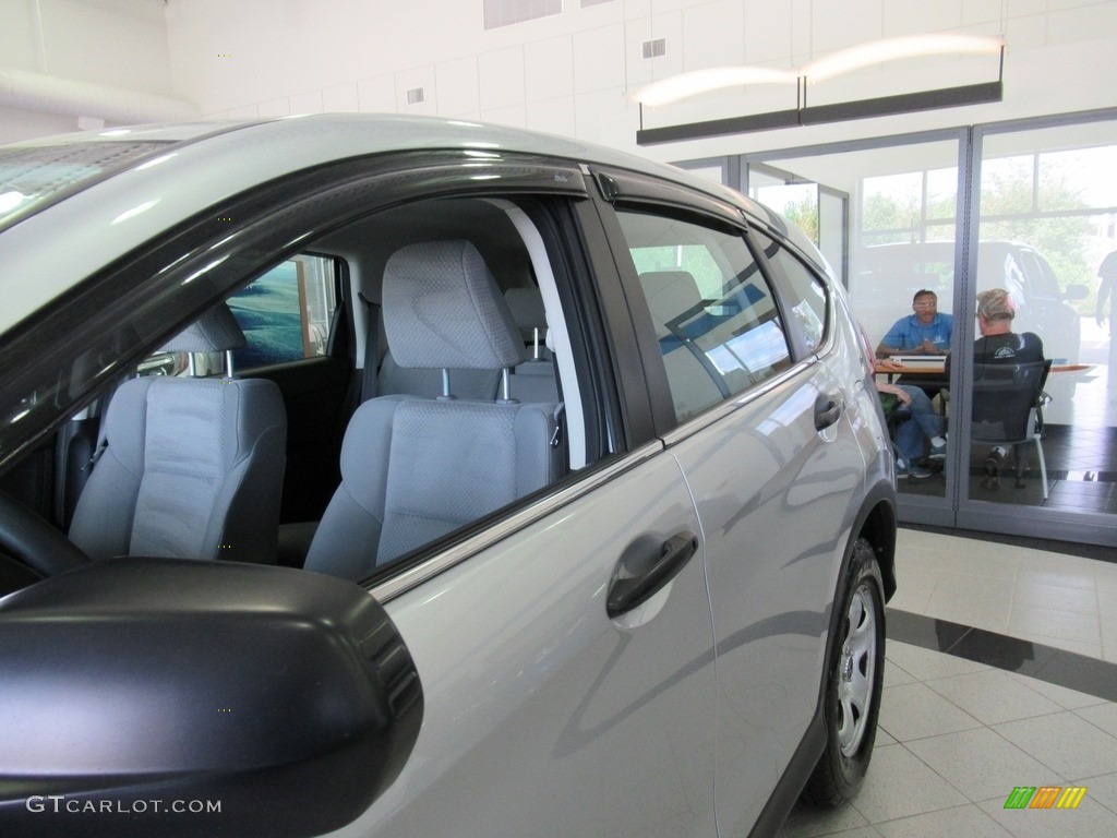 2016 CR-V LX AWD - Alabaster Silver Metallic / Gray photo #8