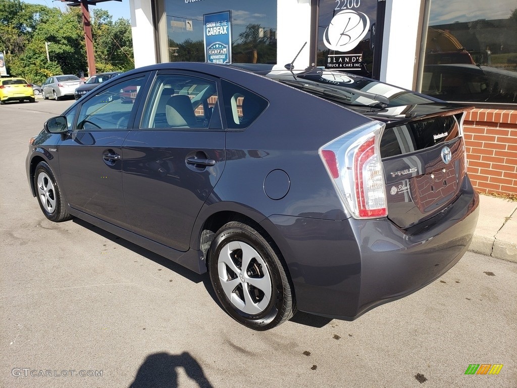 2015 Prius Two Hybrid - Winter Gray Metallic / Dark Gray photo #32