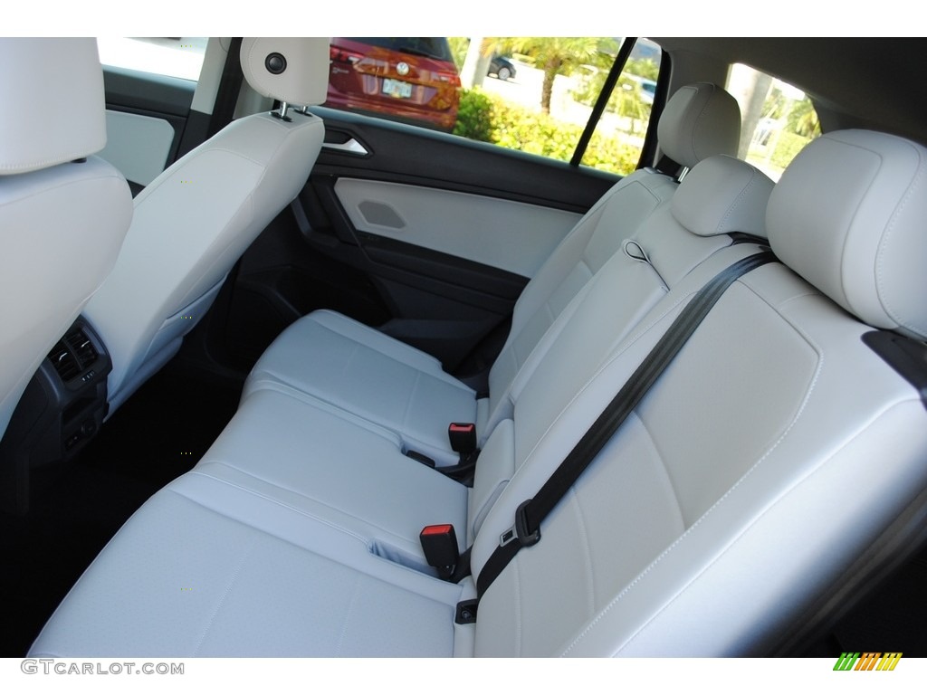 2019 Volkswagen Tiguan SE Rear Seat Photo #135197873