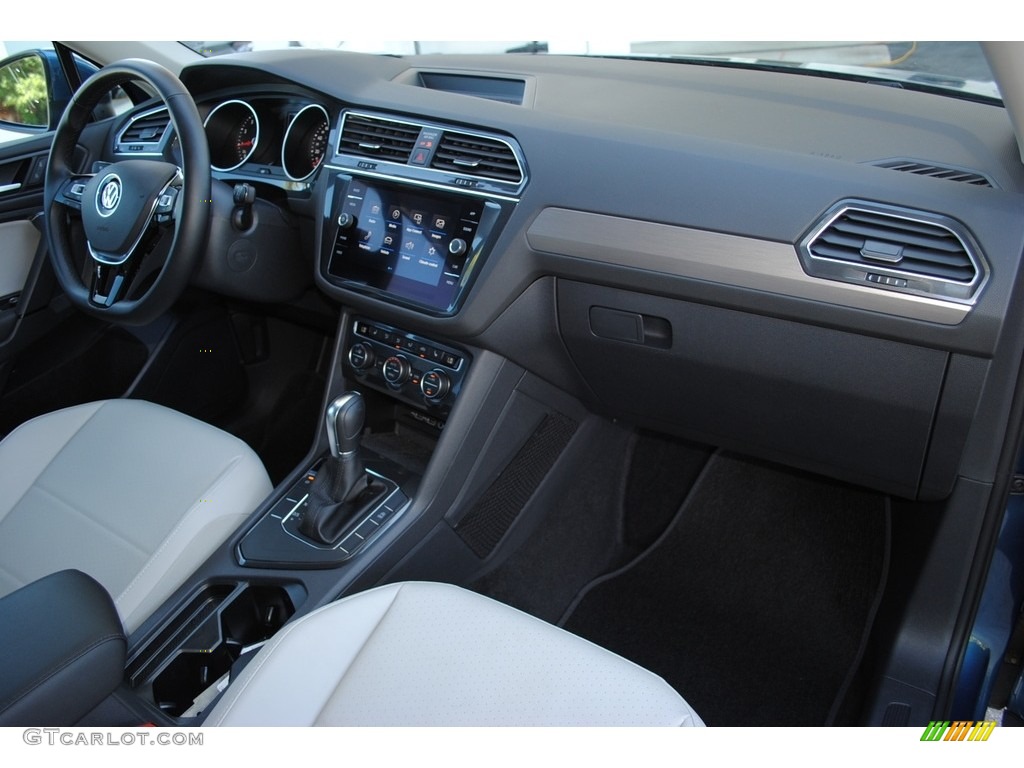 2019 Volkswagen Tiguan SE Storm Gray Dashboard Photo #135197948