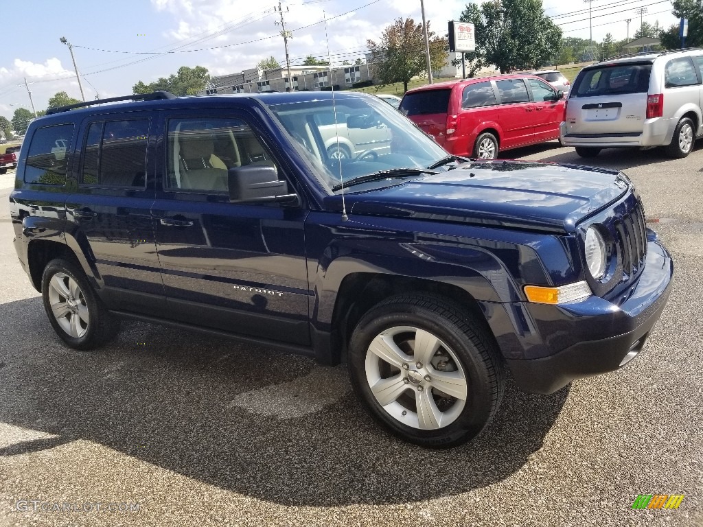 2012 Patriot Latitude 4x4 - True Blue Pearl / Dark Slate Gray/Light Pebble Beige photo #8