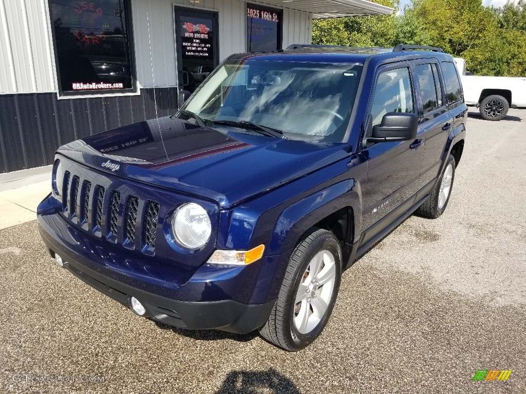 2012 Patriot Latitude 4x4 - True Blue Pearl / Dark Slate Gray/Light Pebble Beige photo #11