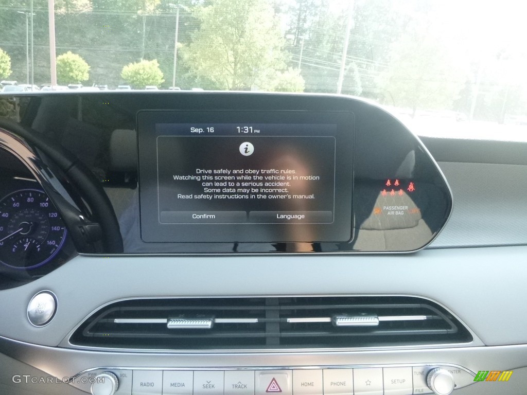 2020 Hyundai Palisade SEL AWD Controls Photo #135202076