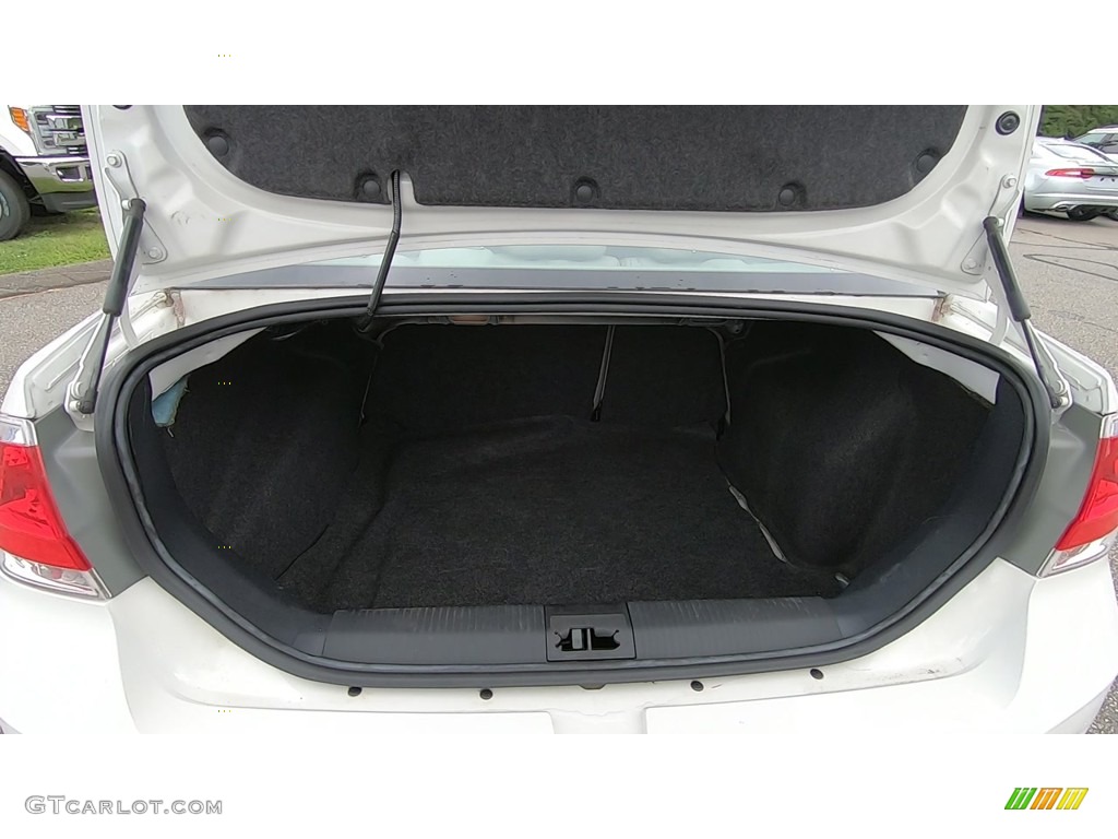 2010 Focus SE Sedan - White Suede / Charcoal Black photo #21