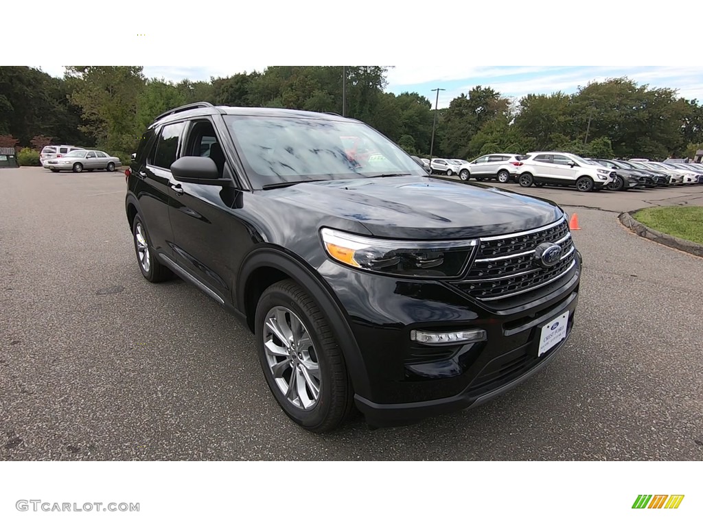 2020 Explorer XLT 4WD - Agate Black Metallic / Ebony photo #1