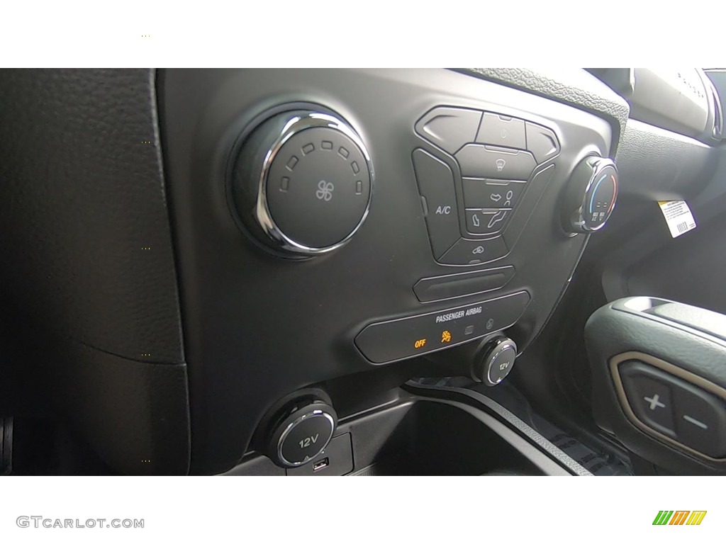 2019 Ford Ranger XL SuperCab 4x4 Controls Photos