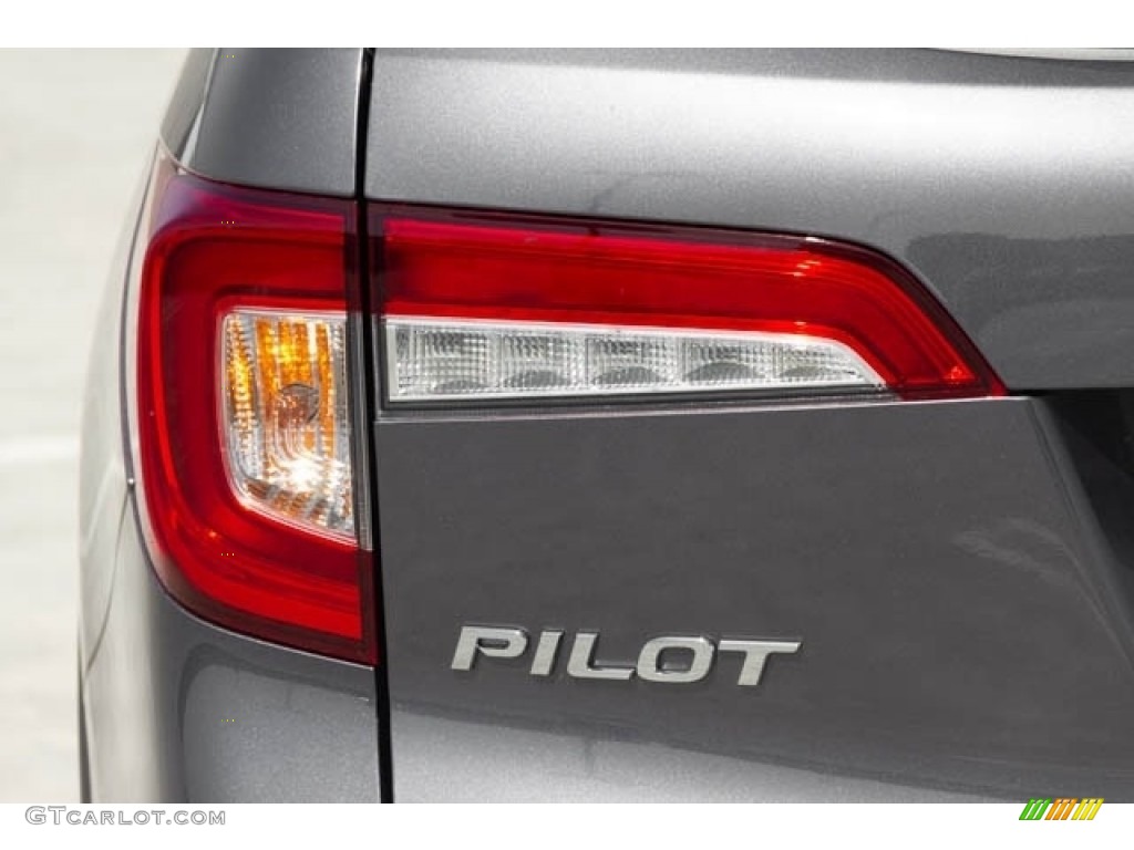 2020 Honda Pilot EX Marks and Logos Photo #135208232