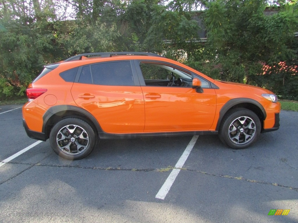 2018 Crosstrek 2.0i Premium - Sunshine Orange / Black photo #5