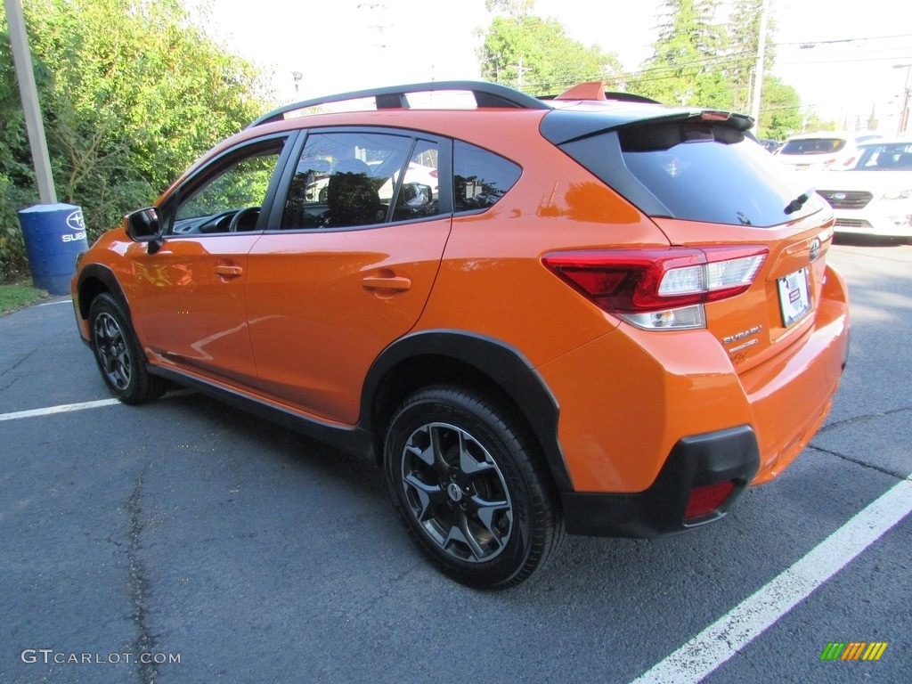 2018 Crosstrek 2.0i Premium - Sunshine Orange / Black photo #8