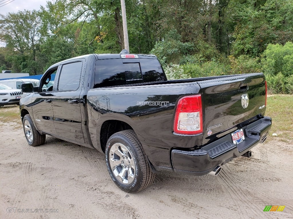 2020 1500 Big Horn Crew Cab 4x4 - Diamond Black Crystal Pearl / Black photo #4