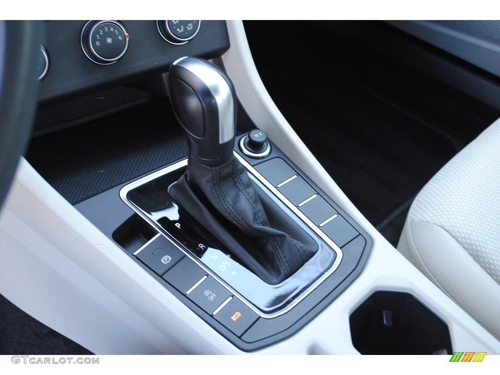 2019 Jetta S - Habanero Orange / Storm Gray photo #14