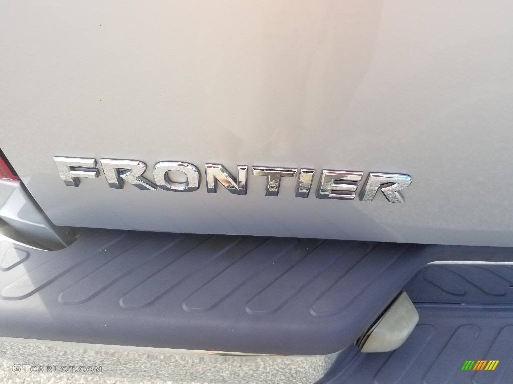 2007 Frontier SE King Cab 4x4 - Radiant Silver / Graphite photo #12