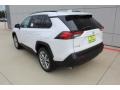 Super White - RAV4 XLE Photo No. 5