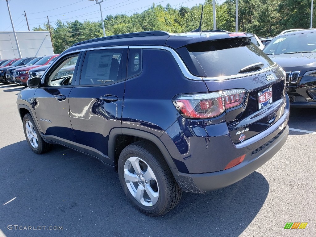 2020 Compass Latitude 4x4 - Jazz Blue Pearl / Black photo #4