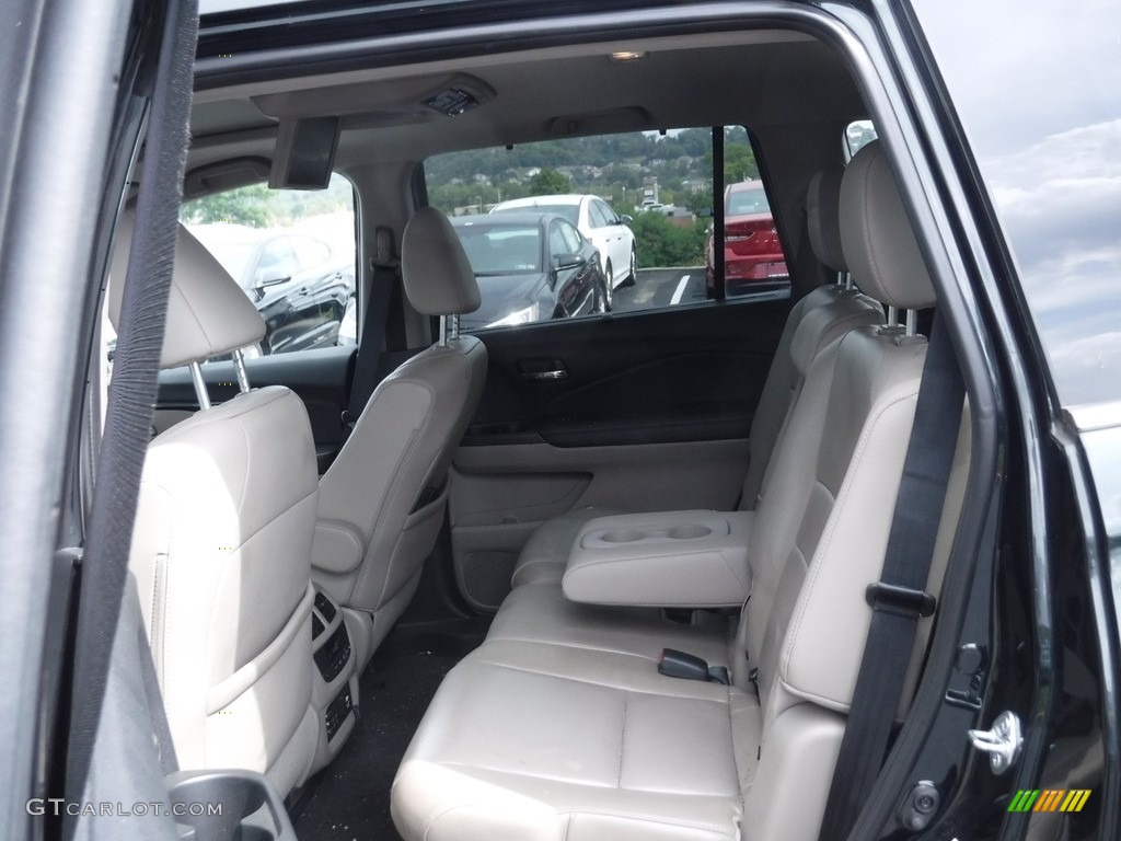 2016 Pilot Touring - Black Forest Pearl / Beige photo #24