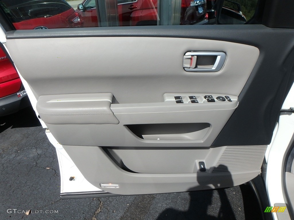 2013 Pilot EX-L 4WD - Taffeta White / Gray photo #22