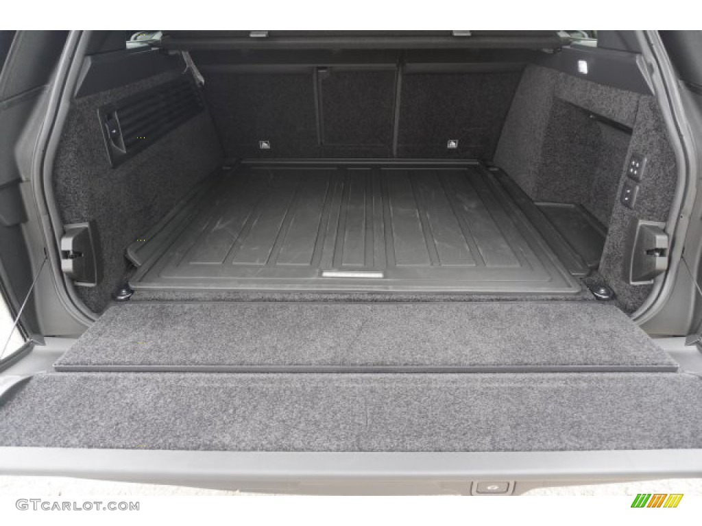 2020 Land Rover Range Rover HSE Trunk Photo #135238692
