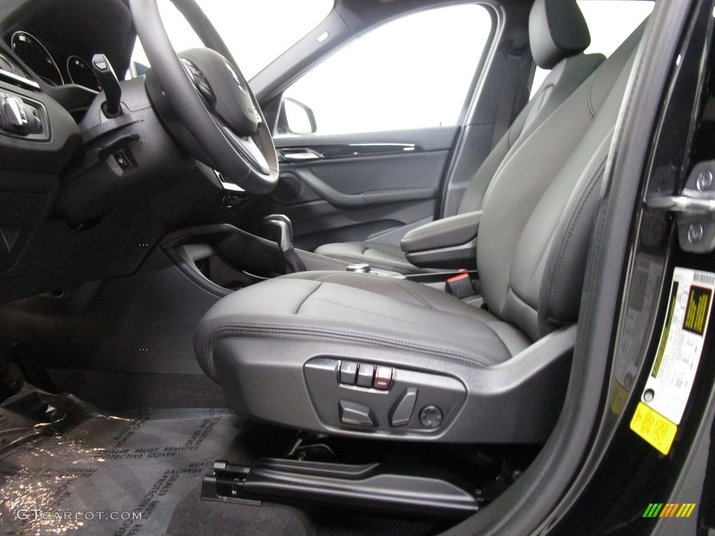 2019 X1 sDrive28i - Jet Black / Black photo #9