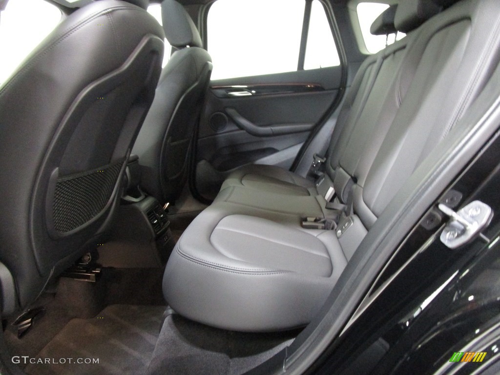 2019 X1 sDrive28i - Jet Black / Black photo #12