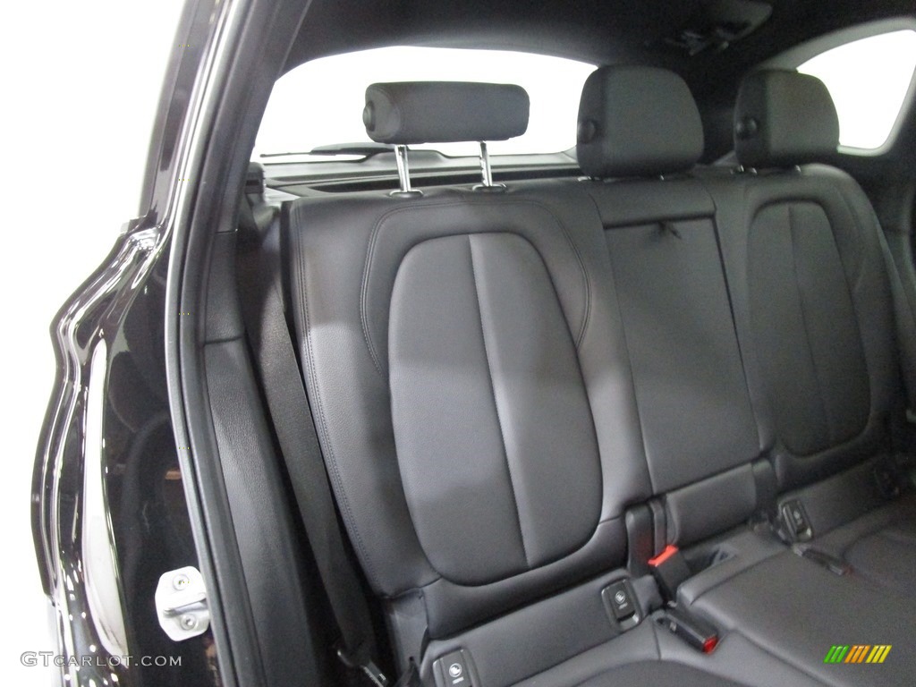 2019 X1 sDrive28i - Jet Black / Black photo #17