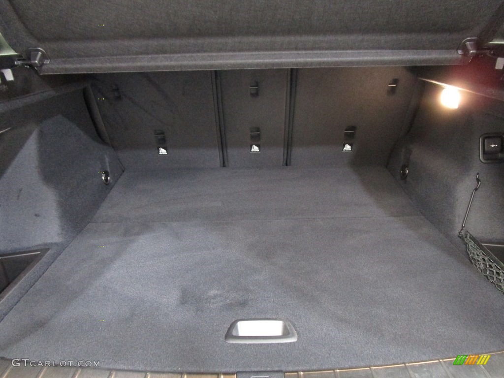 2019 X1 sDrive28i - Jet Black / Black photo #20