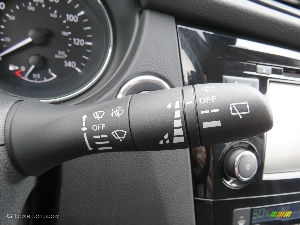 2019 Rogue SV AWD - Scarlet Ember / Charcoal photo #26