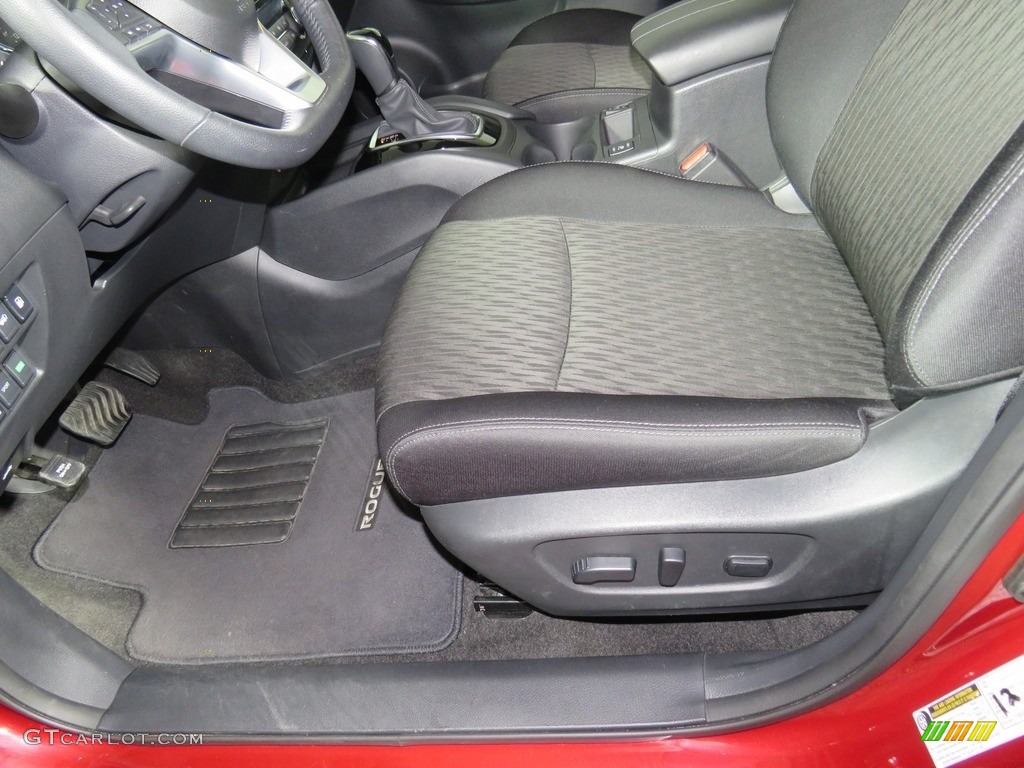 2019 Rogue SV AWD - Scarlet Ember / Charcoal photo #30