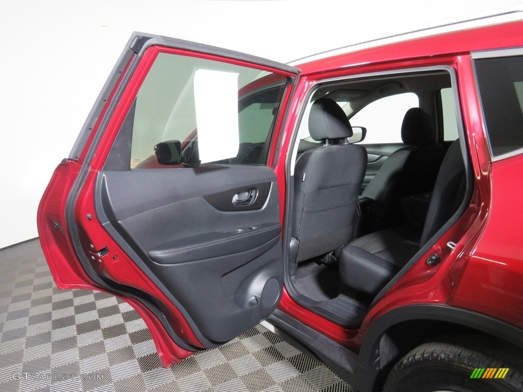 2019 Rogue SV AWD - Scarlet Ember / Charcoal photo #34