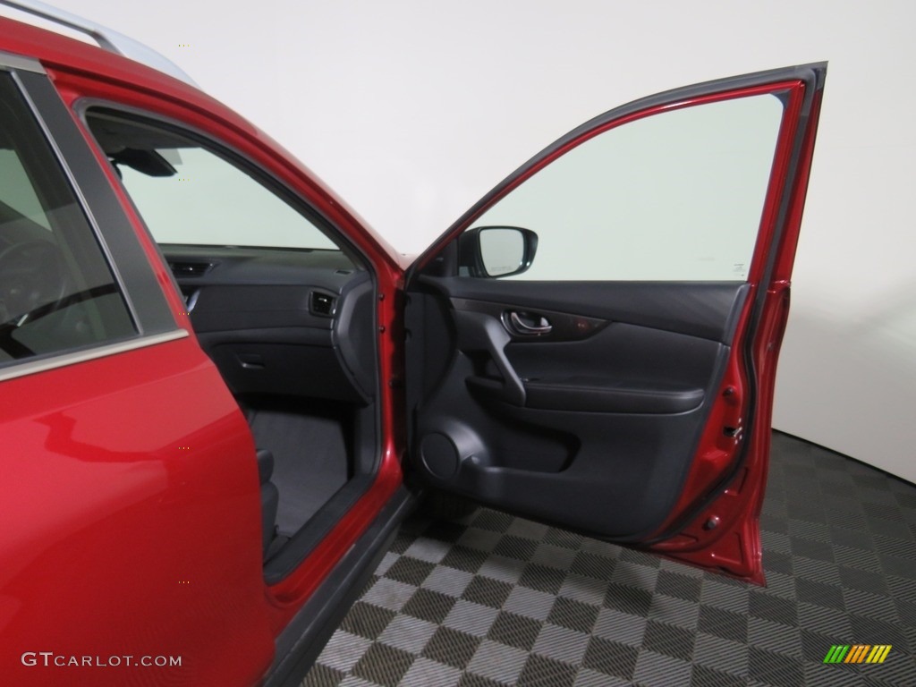 2019 Rogue SV AWD - Scarlet Ember / Charcoal photo #39