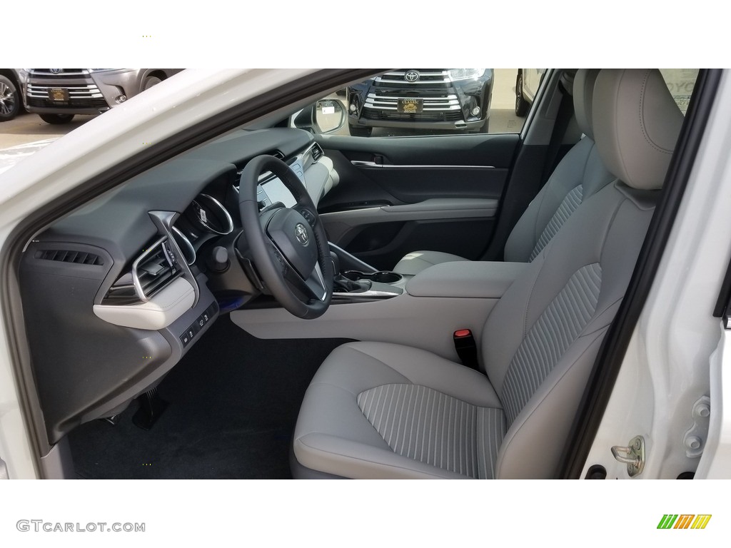 2020 Camry SE - Super White / Ash photo #2