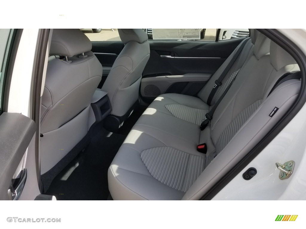 2020 Camry SE - Super White / Ash photo #3