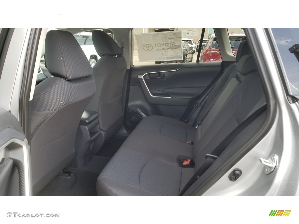 2019 RAV4 LE - Silver Sky Metallic / Black photo #3