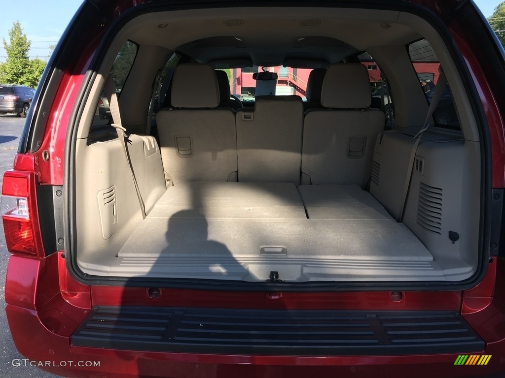 2013 Expedition XLT 4x4 - Ruby Red / Stone photo #10