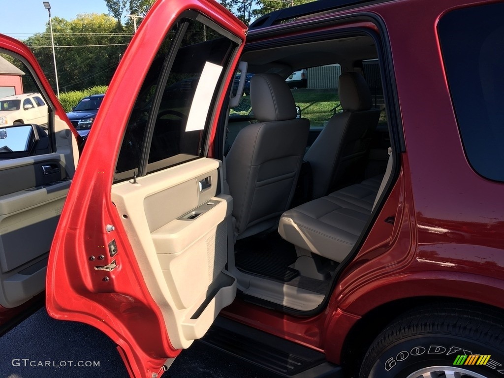 2013 Expedition XLT 4x4 - Ruby Red / Stone photo #28