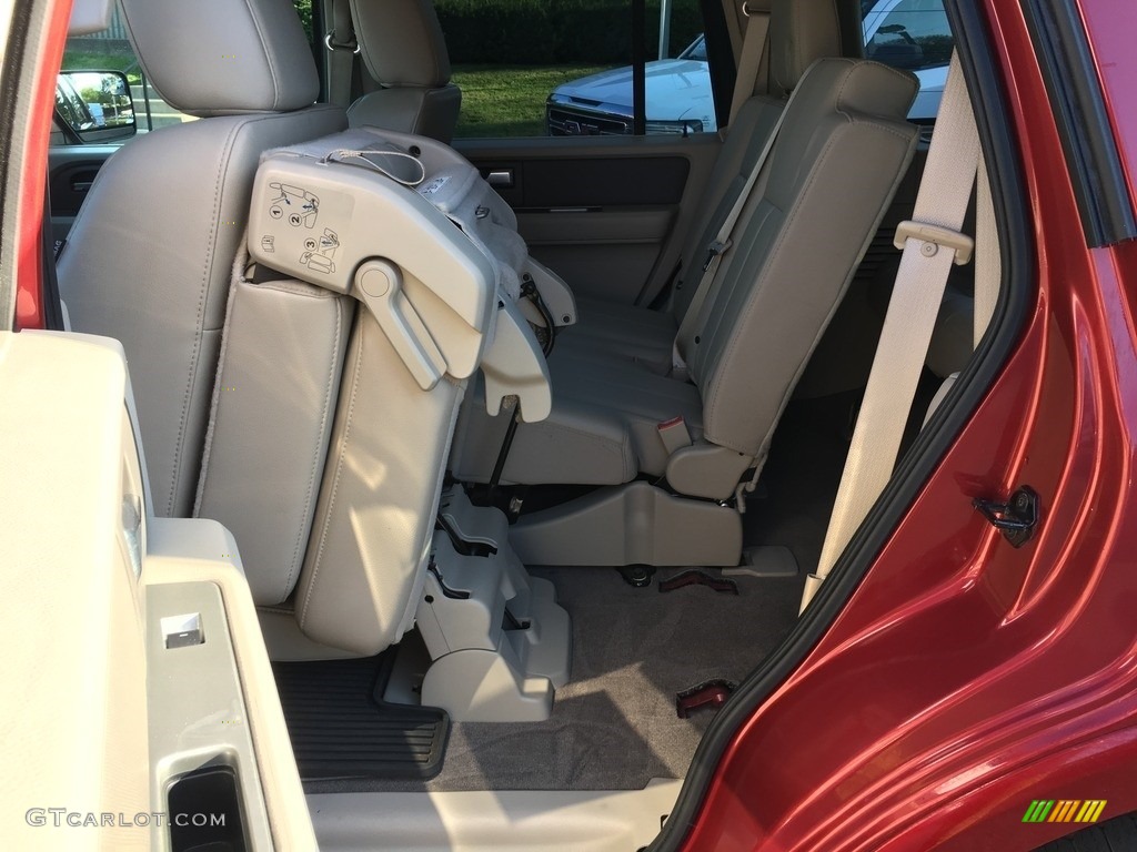 2013 Expedition XLT 4x4 - Ruby Red / Stone photo #31