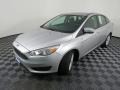 Ingot Silver - Focus SE Sedan Photo No. 8