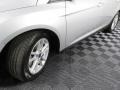 Ingot Silver - Focus SE Sedan Photo No. 9