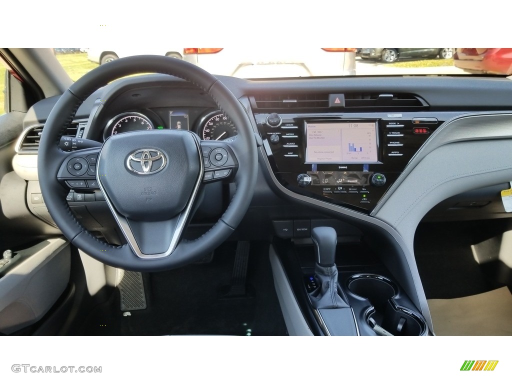 2020 Toyota Camry SE Ash Dashboard Photo #135260411