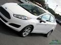 Oxford White - Fiesta SE Sedan Photo No. 27