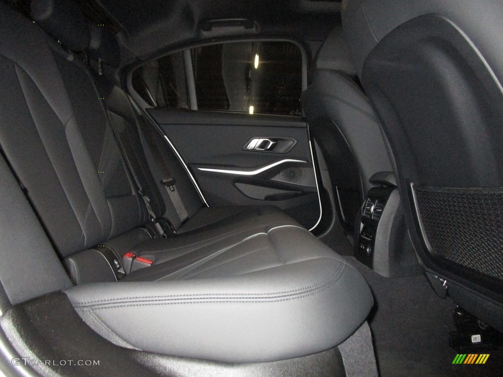 2019 3 Series 330i xDrive Sedan - Alpine White / Black photo #19
