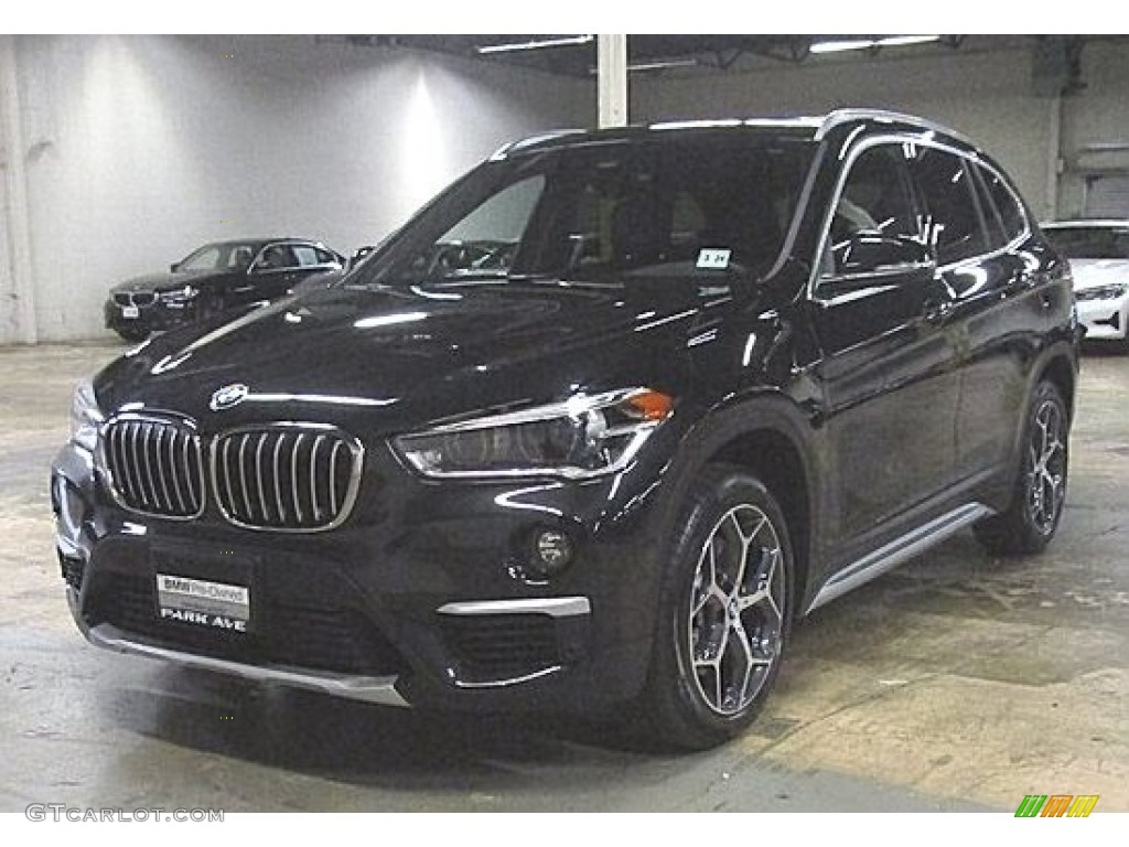 2019 X1 xDrive28i - Jet Black / Black photo #1