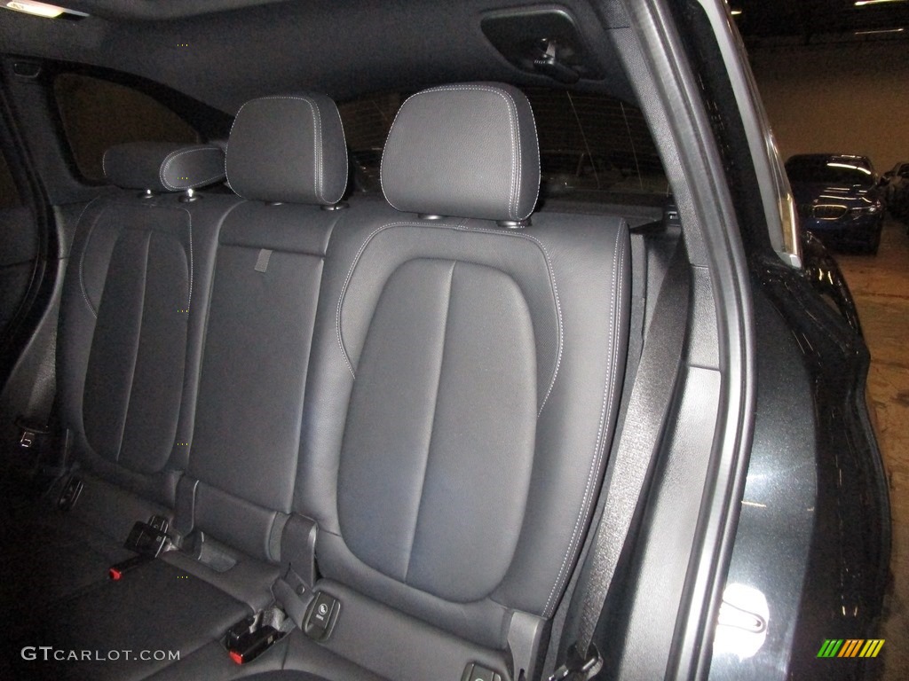 2019 X1 xDrive28i - Jet Black / Black photo #12
