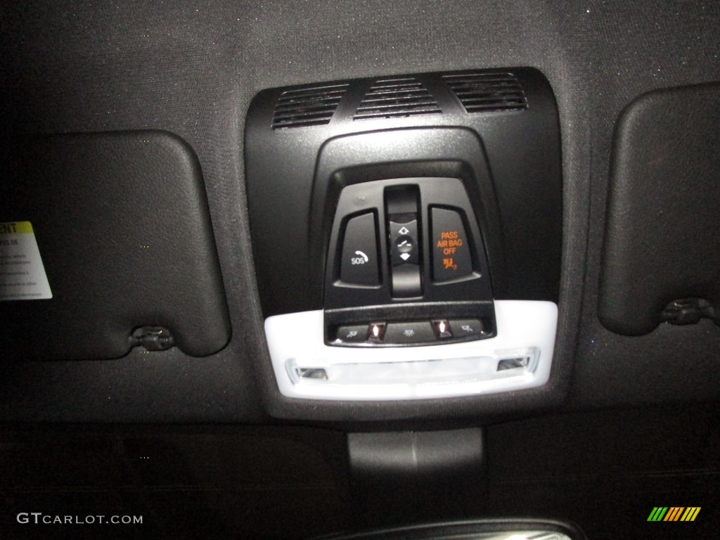 2019 X1 xDrive28i - Jet Black / Black photo #28