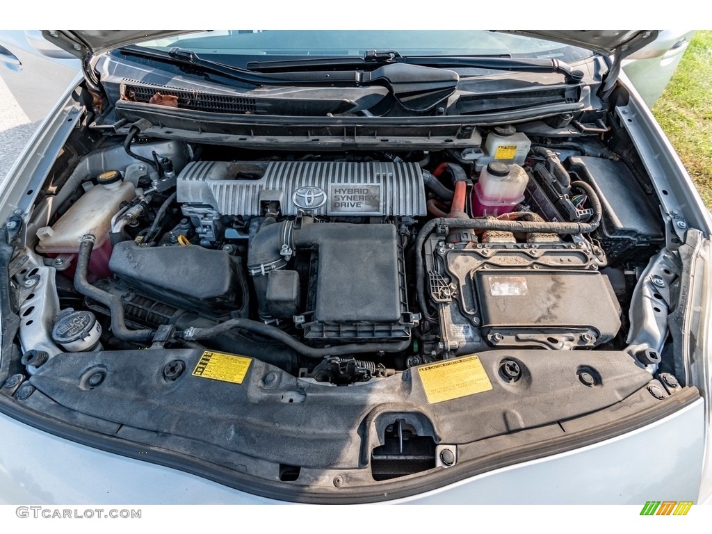 2013 Toyota Prius Five Hybrid Engine Photos