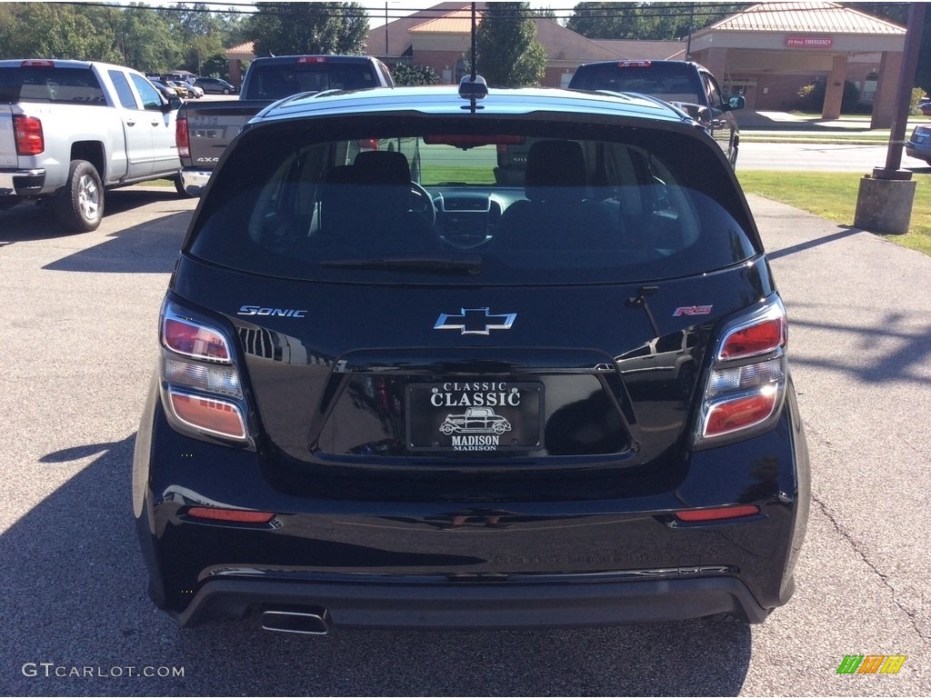 2019 Sonic LT Hatchback - Mosaic Black Metallic / Jet Black photo #8